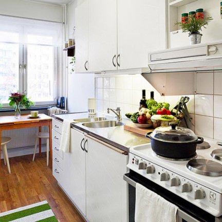 Как обустроить маленькую кухню: 12 простых советов