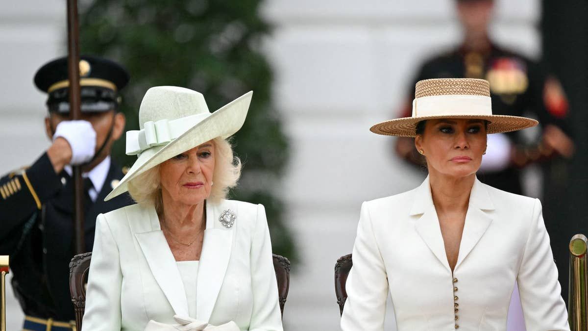 Почему королева Камилла сняла брошь Мелании Трамп за $30 000?